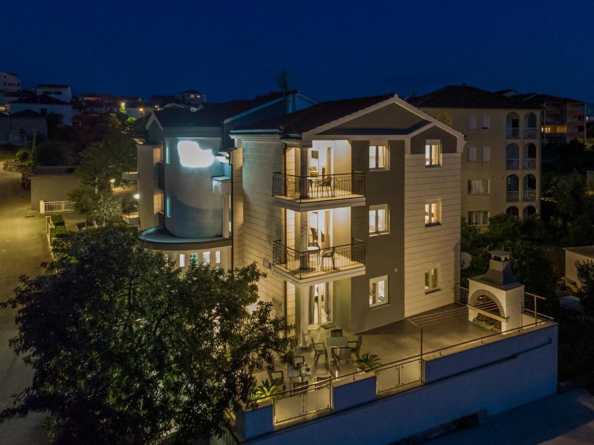 Villa Mihaela トロギール エクステリア 写真