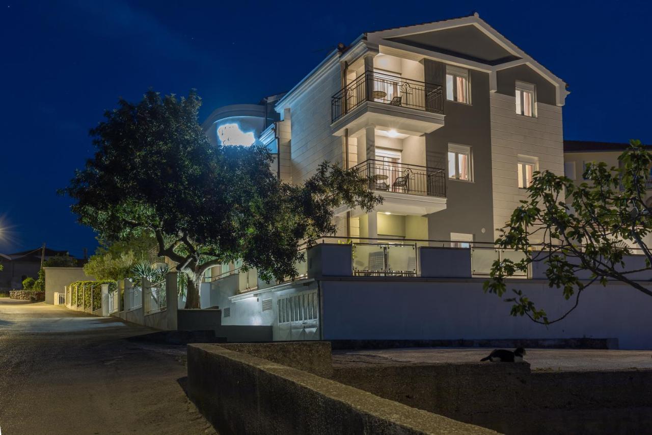 Villa Mihaela トロギール エクステリア 写真